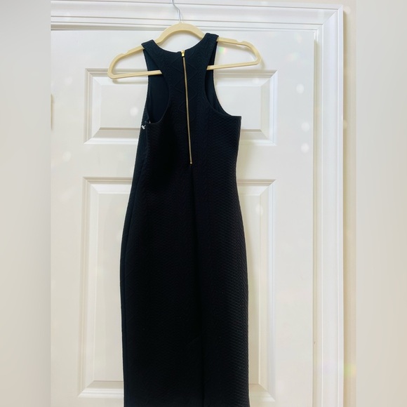 Like new stunning black Express dress size 2 with stretch - Picture 4 of 8